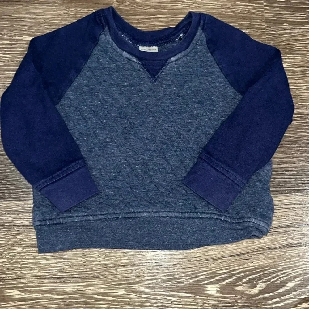 Boys navy quilted sweatshirt